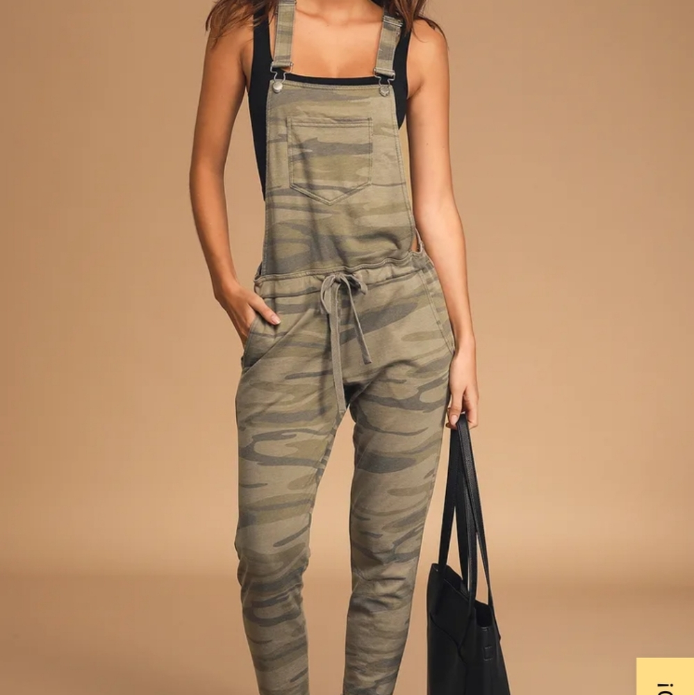 Z Supply Mureile Green Camo Print Knit Overalls